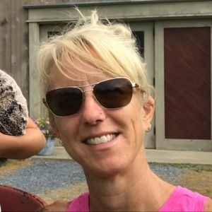 Meet your Posher, Stephanie